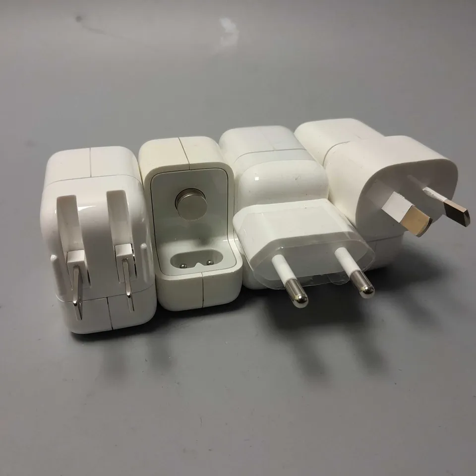 APPROXIMATELY 200 ASSORTED USB POWER ADAPTERS (WITH EU AND US PLUGS)