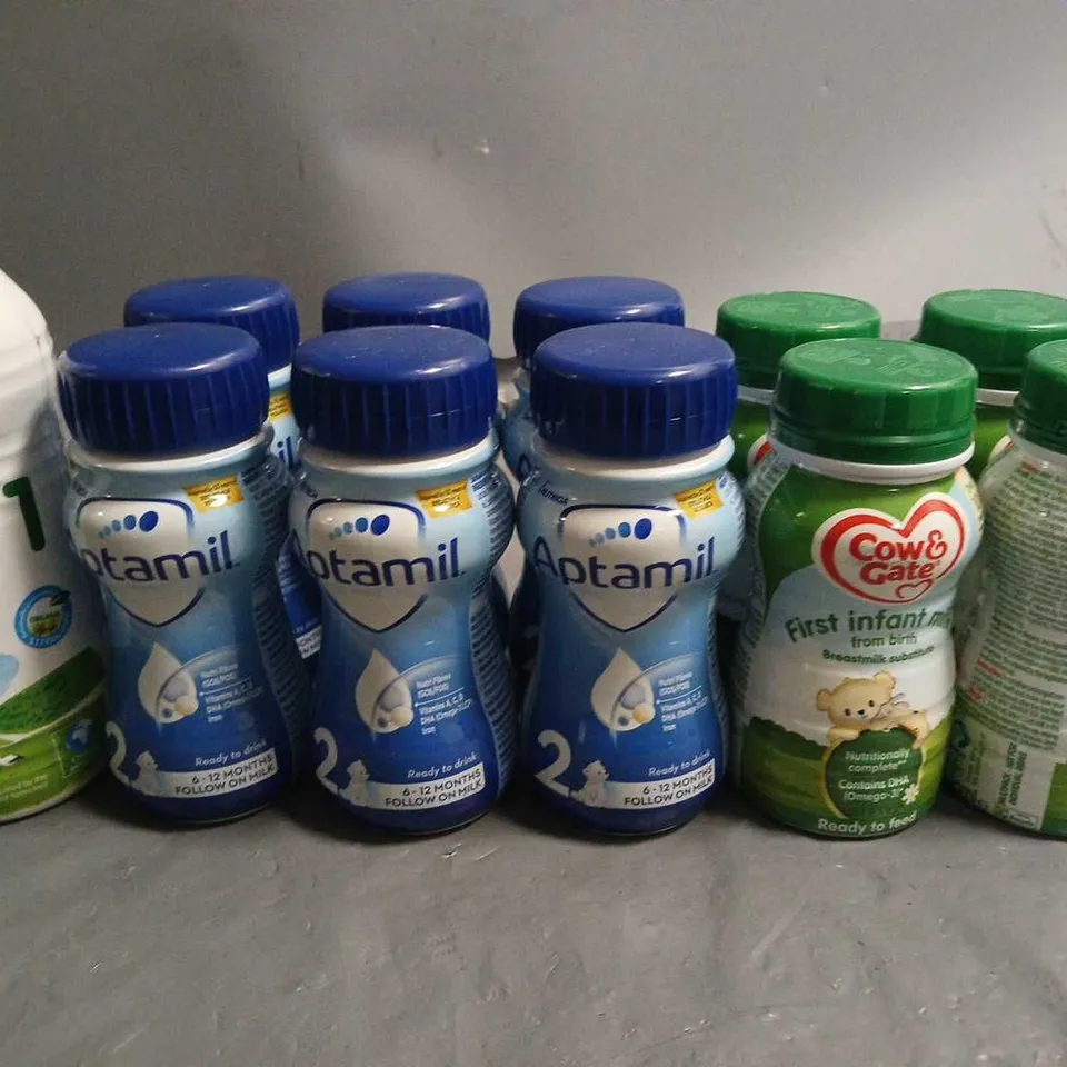 LOT OF 18 ASSORTED INFANT MILK DRINKS TO INCLUDE HIPP, COW & GATE AND APTAMIL