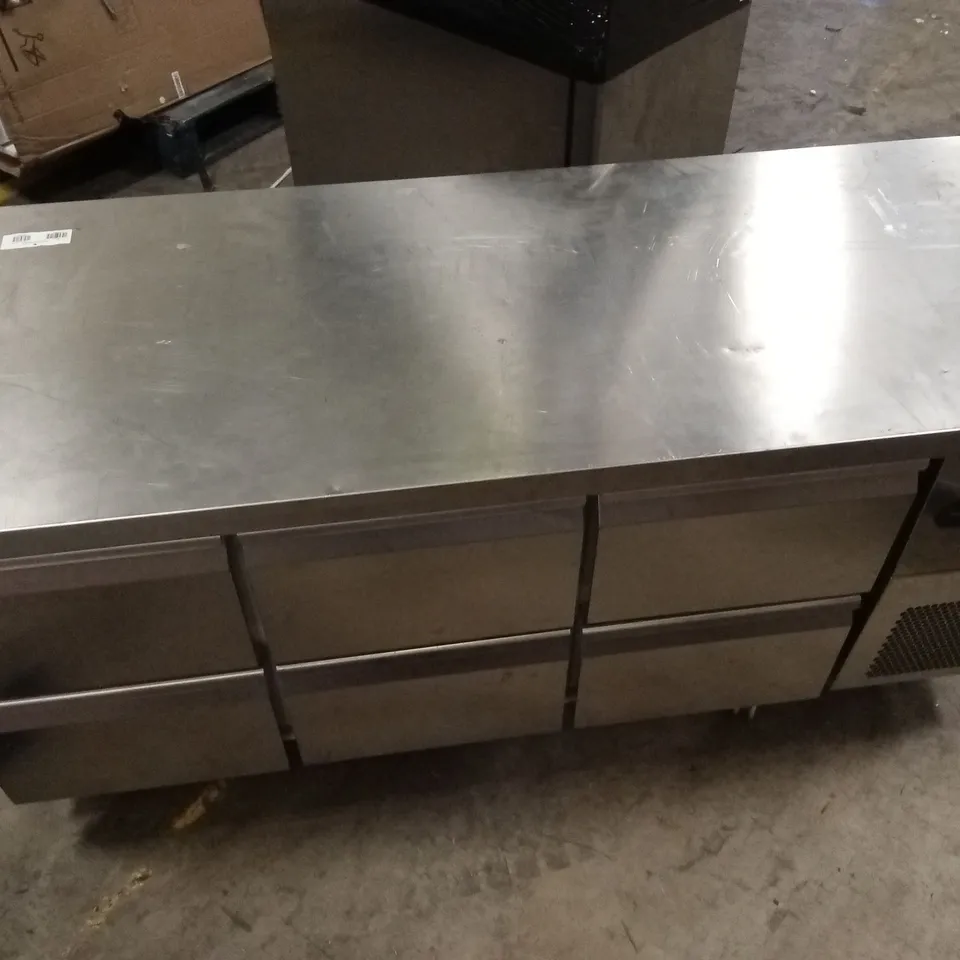 HOSHIZAKI 3-SECTION COMMERCIAL REFRIGERATED PREP FRIDGE COUNTER UNIT, SCR-180-CHRC-222-C1