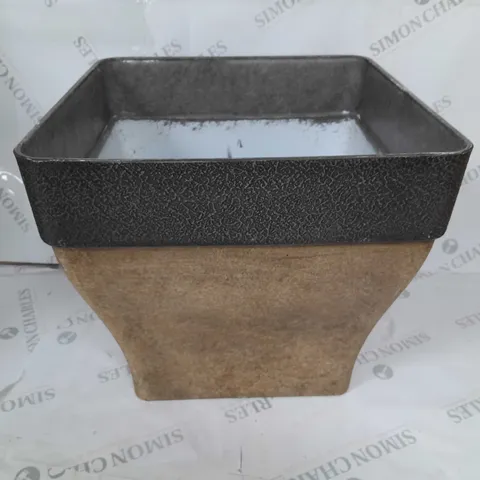DIABLO SQUARE DROWN PLANTER 36CM