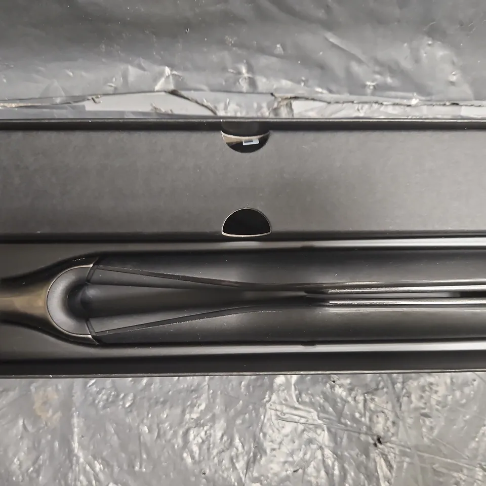 GHD CHRONOS MAX PROFESSIONAL HD MOTION-RESPONSIVE WIDE PLATE STYLER