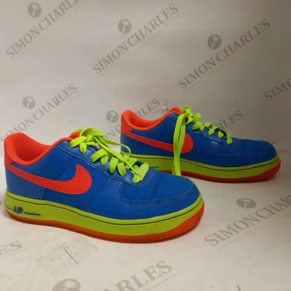 NIKE AIR FORCE 1 UK 5 ORANGE/NEON/BLUE 