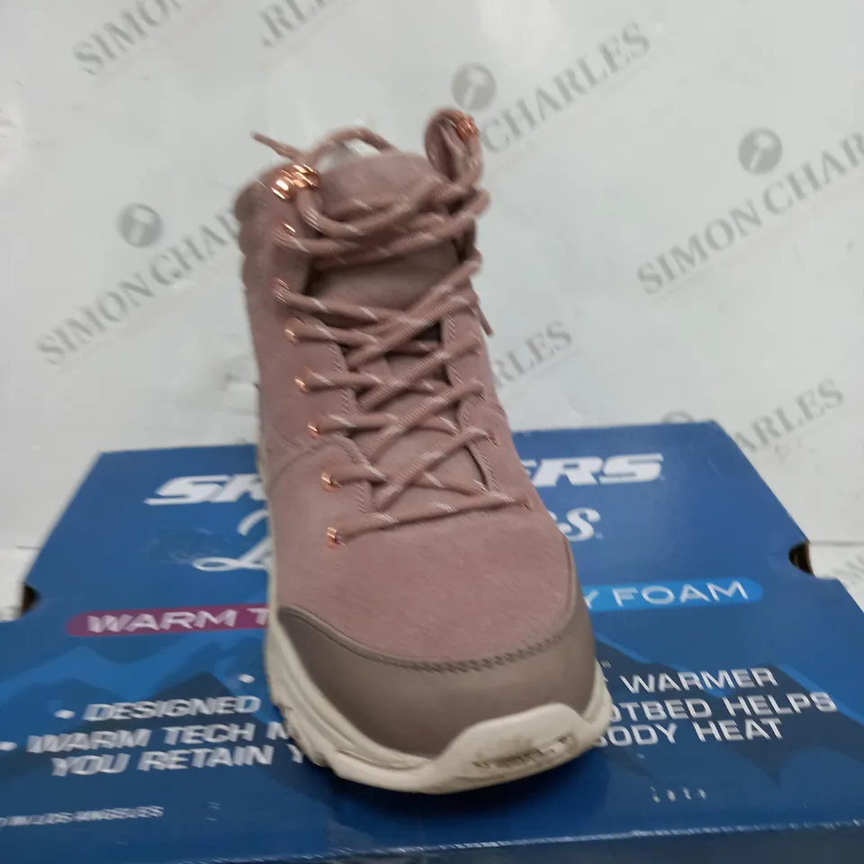 SKECHERS BLUSH SUEDE BOOTS - SIZE 3 HALF