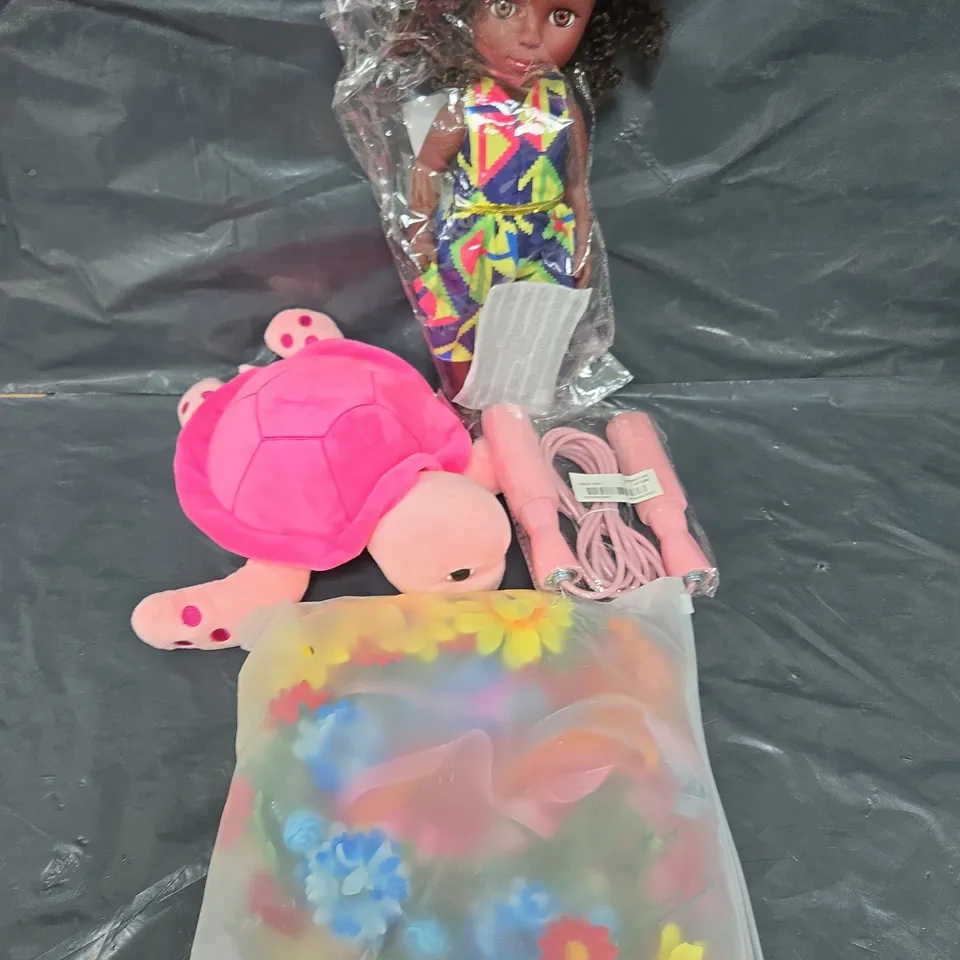 APPROXIMATELY 20 ASSORTED TOYS AND GAMES TO INCLUDE TEDDIES. DOLLS AND SKIPPING ROPE