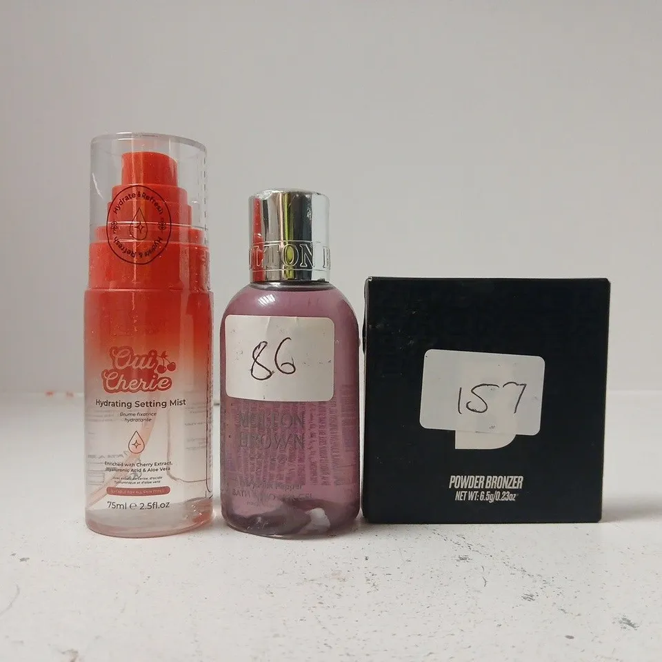 APPROXIMATELY 15 ASSORTED COSMETIC ITEMS INCLUDING VARIOUS MAKES AND BRANDS - COLLECTION ONLY