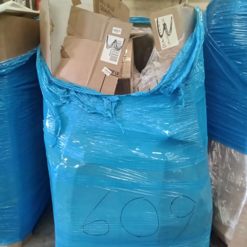 PALLET OF ASSORTED ITEMS INCLUDING HEATED BLANKET, CUSIMAX DOUBLE HOT PLATE, GYM1 INDOOR PLAYGROUND, JUVALE PAPER CUPS, NAVARIS ELECTRIC HEATING BLANKET, HOMIDEC DRYING RACK 