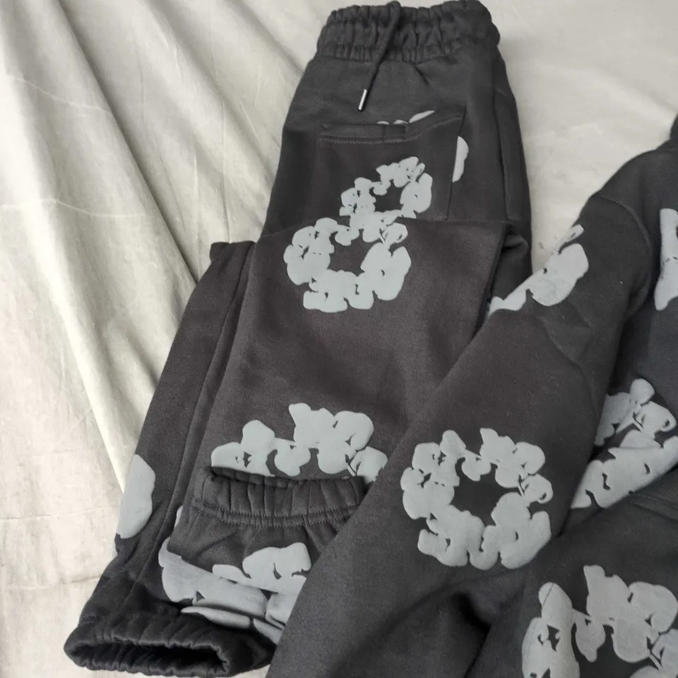 HOODED SWEATSHIRT WITH TRACKSUIT BOTTOMS AFRICAN DIASPORA DENIM TERAS FLORAL DESIGN