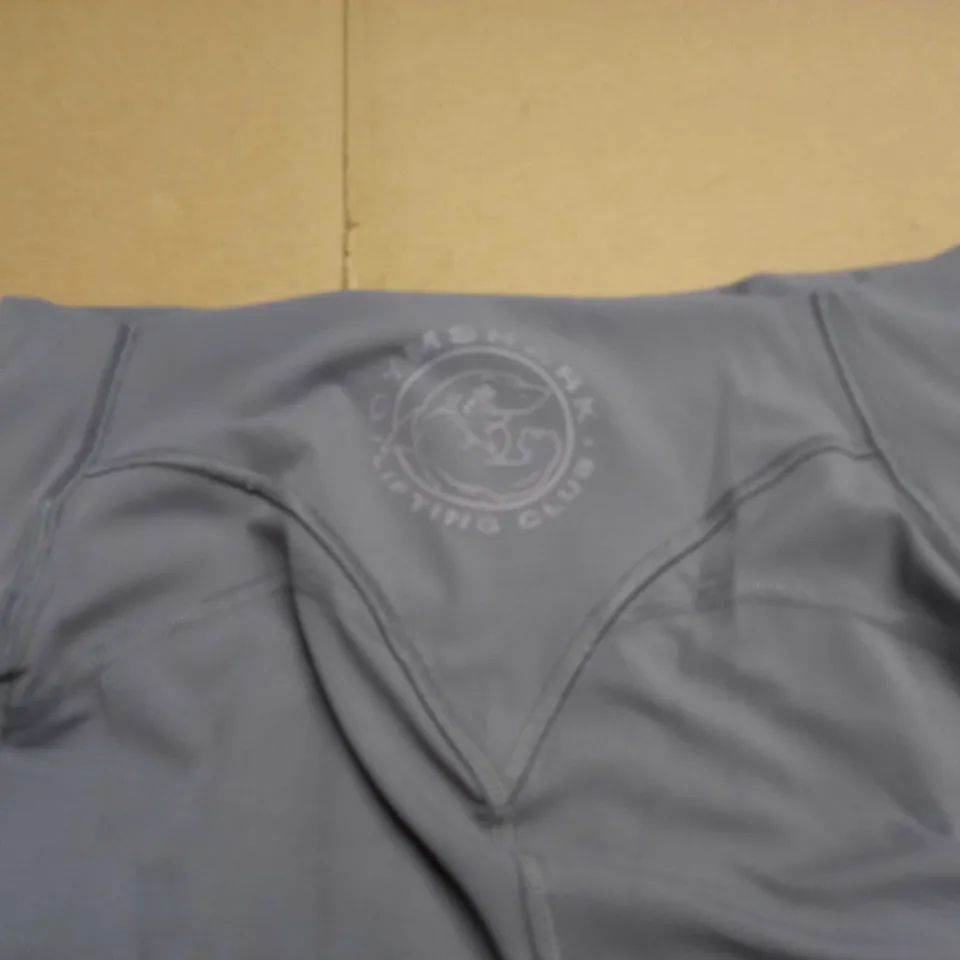 GYMSHARK WORKOUT SHORTS SIZE L