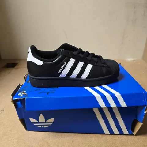 ADIDAS SUPERSTAR II J JUNIOR SNEAKERS – BLACK, UK 5