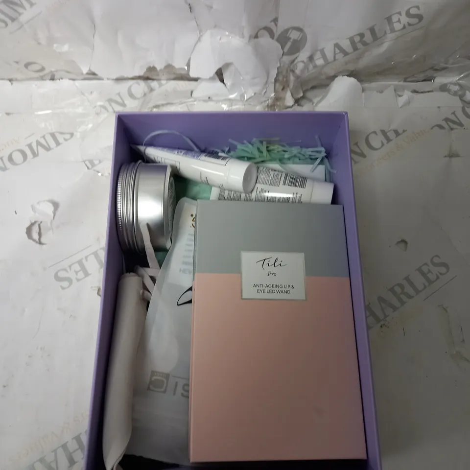 TILI WELLBEING WONDERS BEAUTY BOX