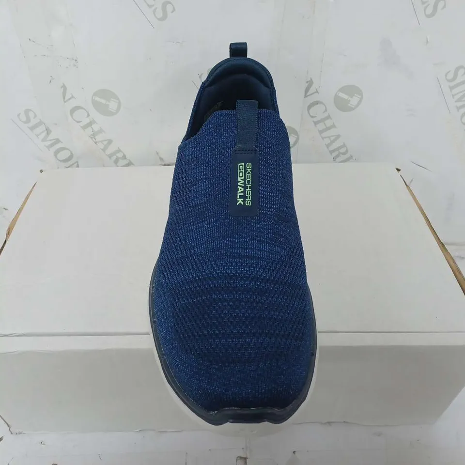 SKETCHERS GO WALK 6 TRAINERS IN NAVY - SIZE UK 6