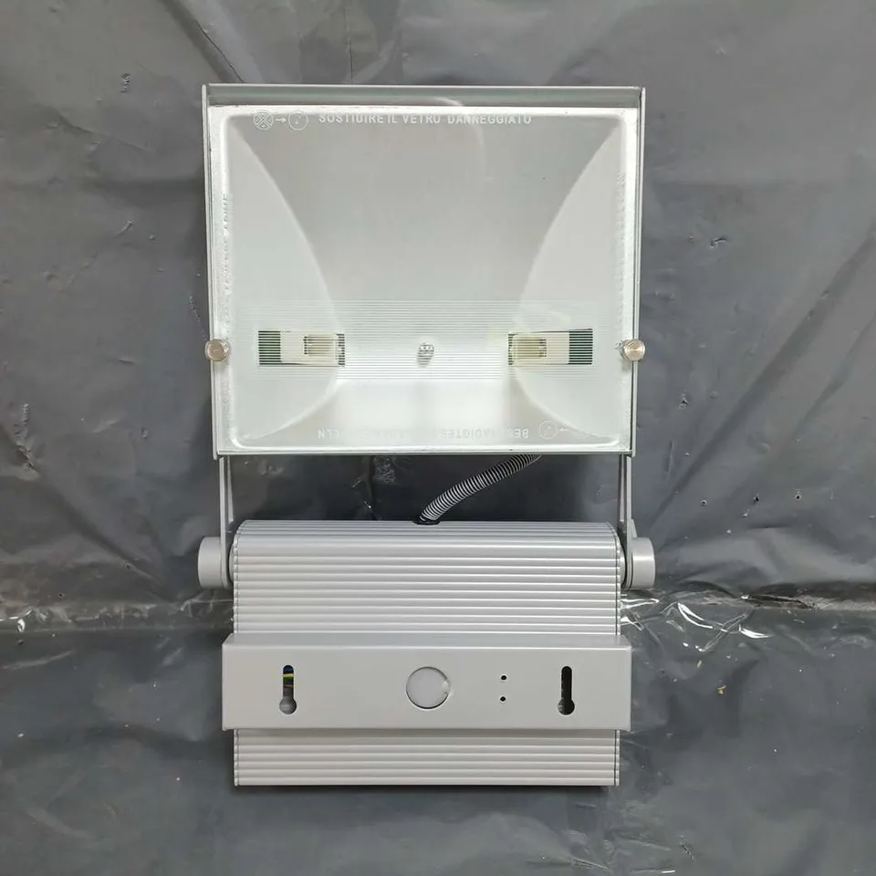 10 X BRAND NEW BOXED EMCOLITE R7S WALL LIGHTS - COLLECTION ONLY 
