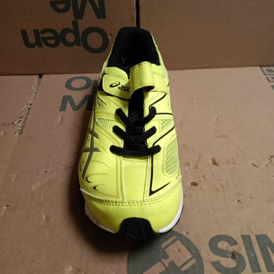 PAIR OF ASICS NEON YELLOW RUNNING SHOES – UK 5.5 
