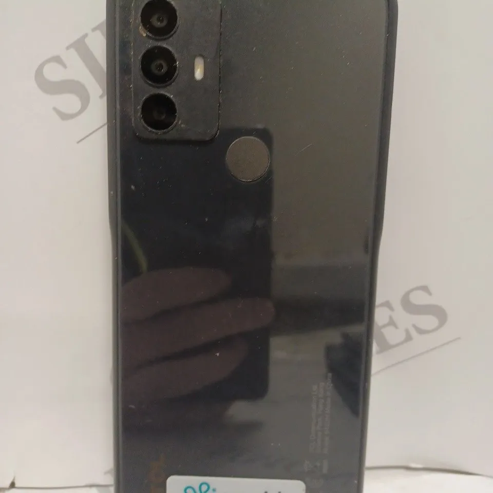 TCL 306 SMARTPHONE 