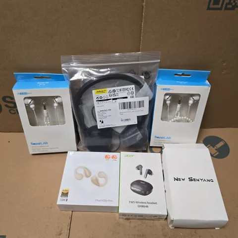 APPROXIMATELY 12 ASSORTED EARBUDS/HEADPHONES TO INCLUDE JABRA, ACER, PEARLCLIP PRO, ETC