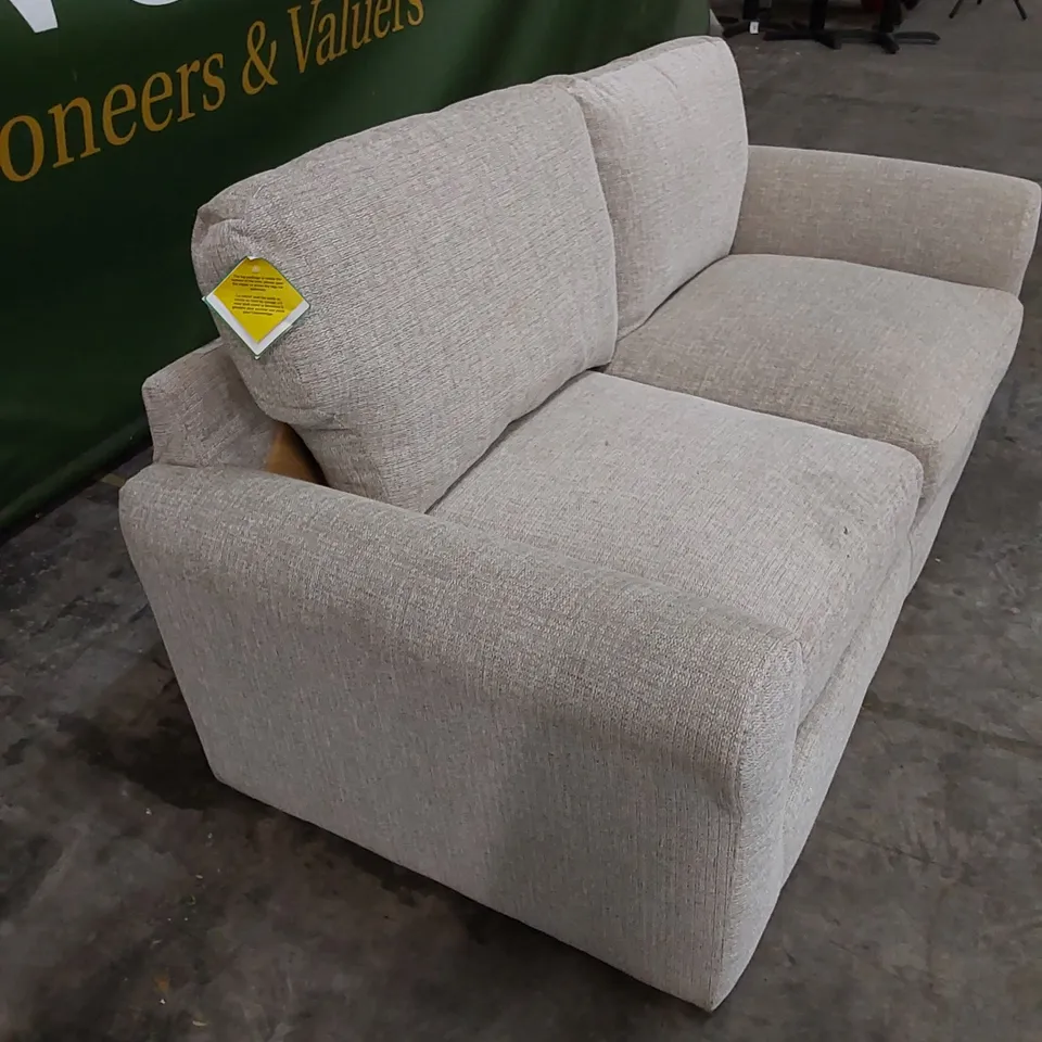 DESIGNER BAILEY 3 SEATER SOFA UPHOLSTERED IN STONE COLOUR FABRIC