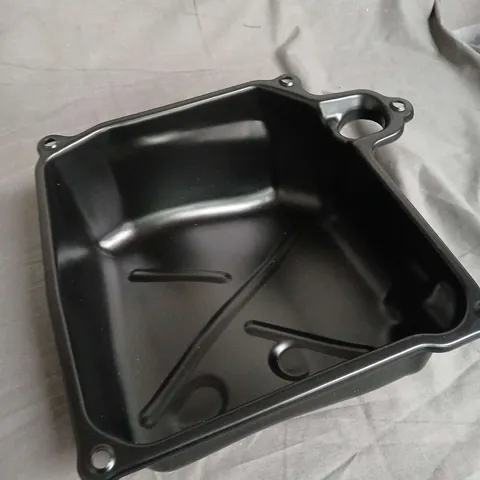 UNBRANDED OIL PAN 