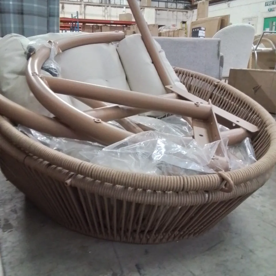 EGG CHAIR -UNSURE IF COMPLETE-