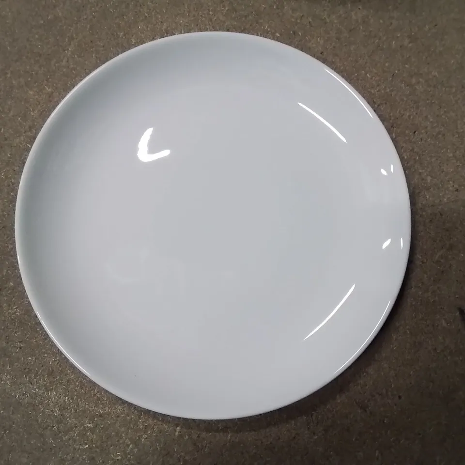 BOXED CHURCHILL EVOLVE PLATES APPROXIMATELY 12