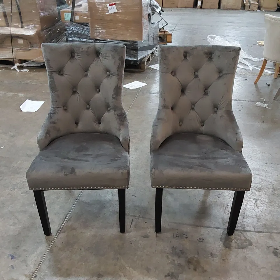 2 X ASSORTED DESIGNER UPHOLSTERED GREY VELVET DINING CHAIRS 
