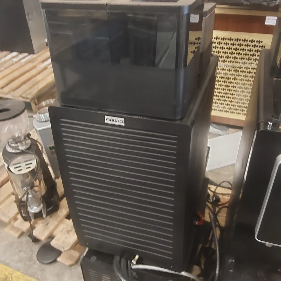 FRANKE A600 COMMERCIAL COFFEE MACHINE WITH MILK CHILLER