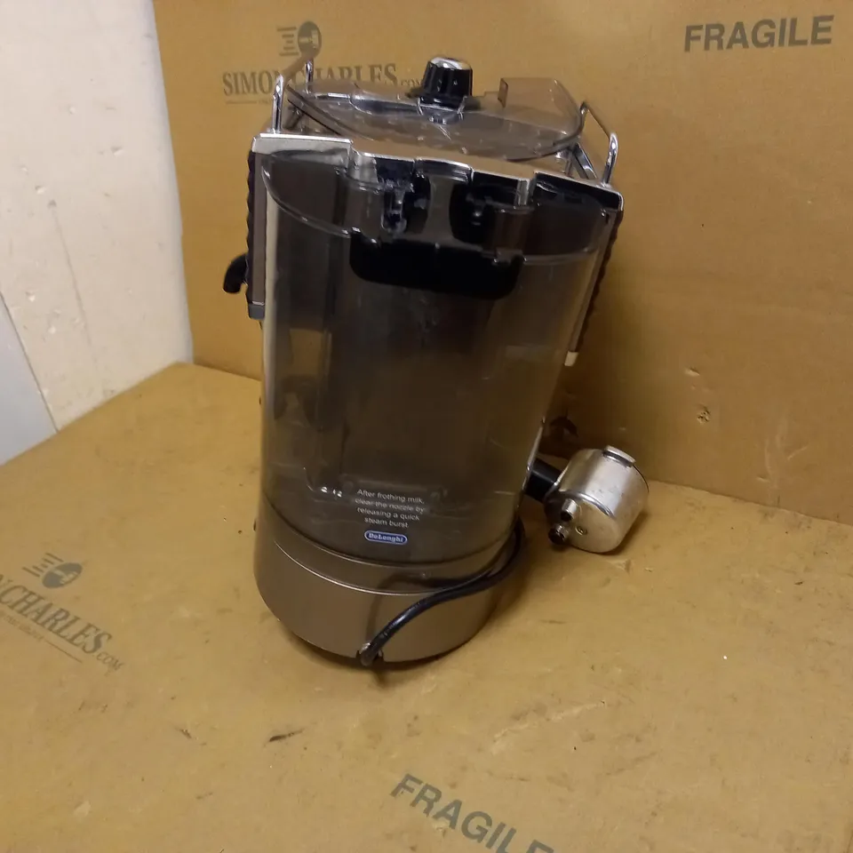 DELONGHI SCULTURA ESPRESSO AND CAPPUCCINO COFFEE MAKER
