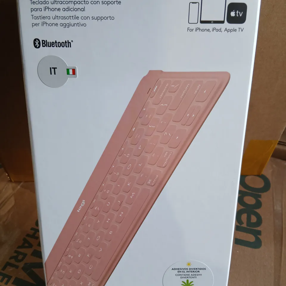 EIGHT LOGITECH KEYS-TO-GO BLUETOOTH KEYBOARD – BLUSH PINK