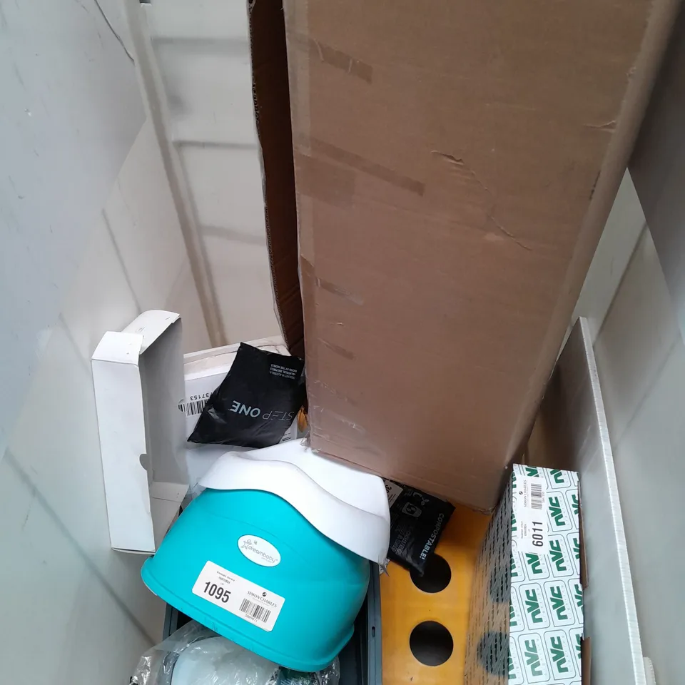 CAGE OF APPROX 10 ASSORTED ITEMS TO INCLUDE - GAS SHOCK ABSORBER , STEPONE BOXERS , PLAY-DOH BLUEY ETC - COLLECTION ONLY