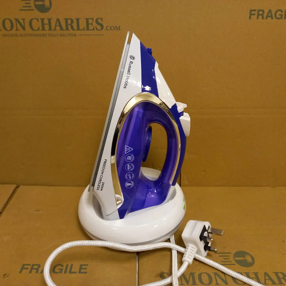 RUSSELL HOBBS FREEDOM CORDLESS 2400W IRON