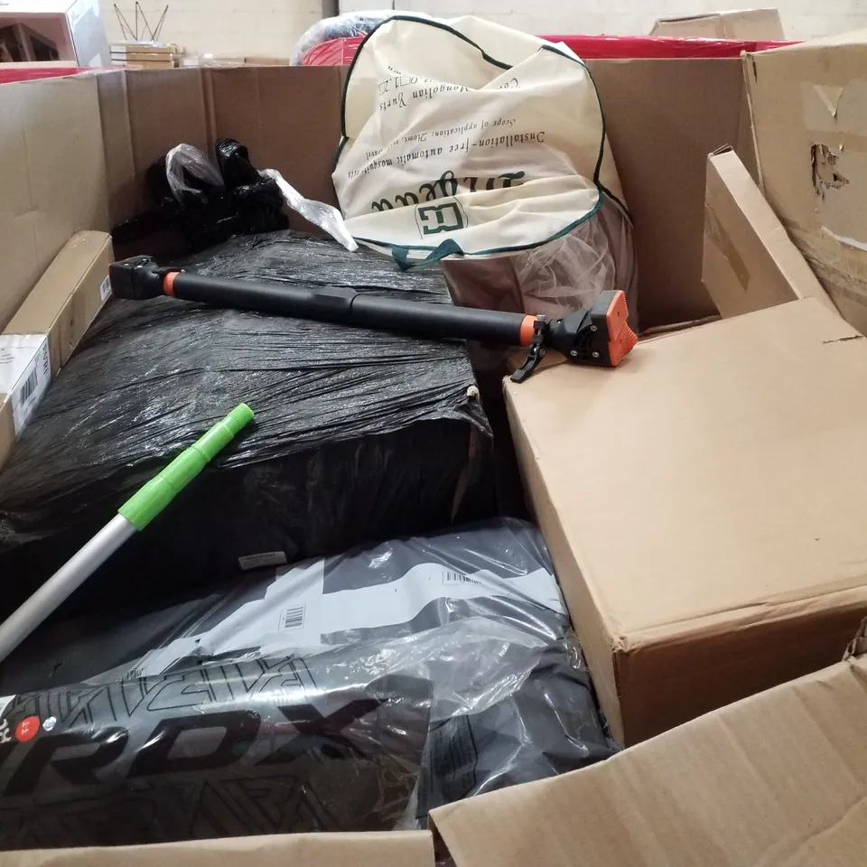 PALLET CONTAINING ASSORTED PRODUCTS INCLUDING FOLDING SOCCER GOAL, RUG, WICKER BISTRO CHAIR, 4 SLICE TOASTER & VACUUM CLEANER 