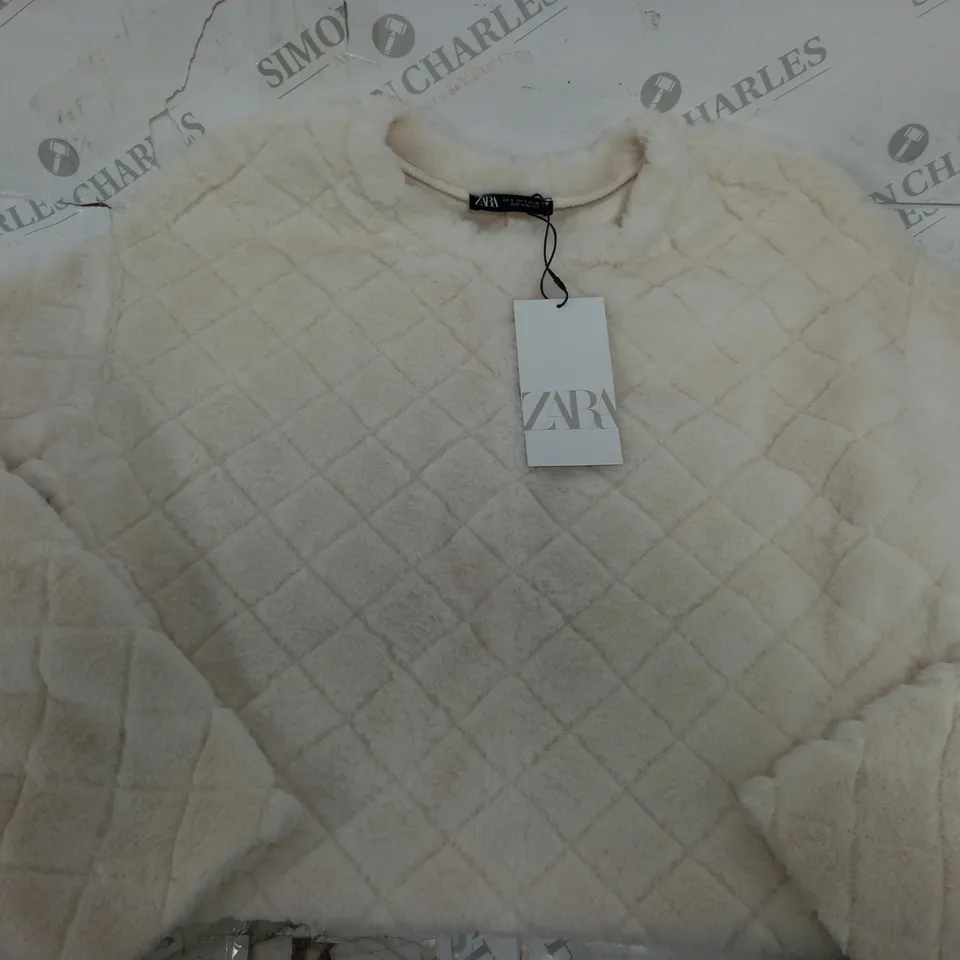 ZARA CROPPED FLUFFY JUMPER - S