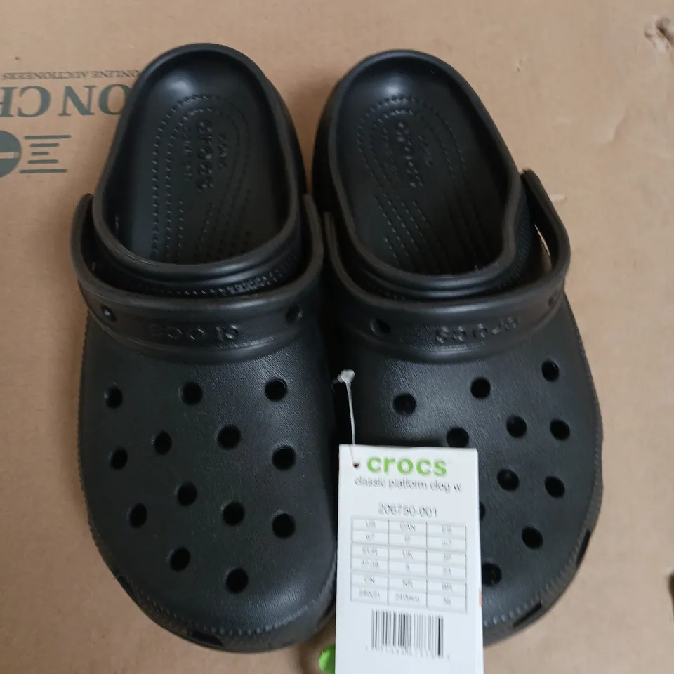 PAIR OF CROCS CLASSIC PLATFORM CLOGS IN BLACK - UK 5