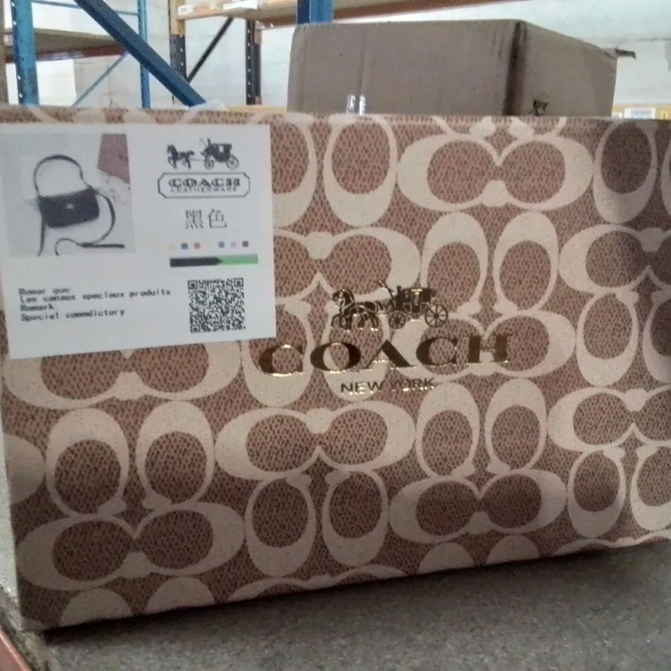 BOXED BLACK LEATHER COACH CLUTCH BAG