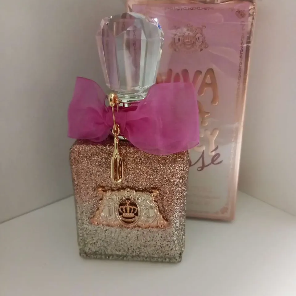 BOXED VIVA LA JUICY ROSE JUICY COUTURE EAU DE PARFUM 100ML