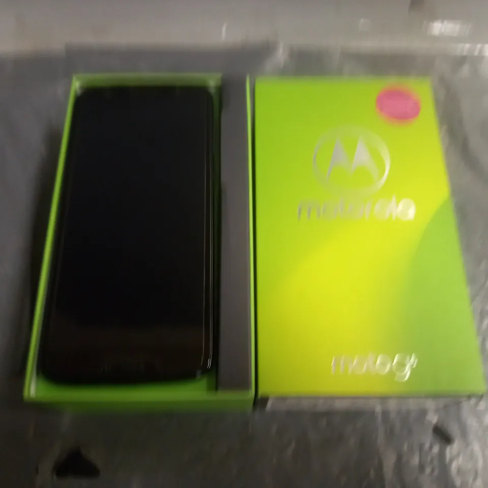 BOXED MOTOROLA MOTOG6 MOBILE PHONE - XT1925