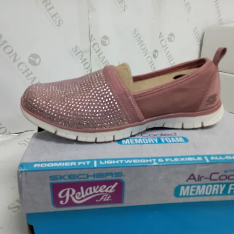 BOXED SKETCHERS PINK SLIP ON SHOES SIZE 4
