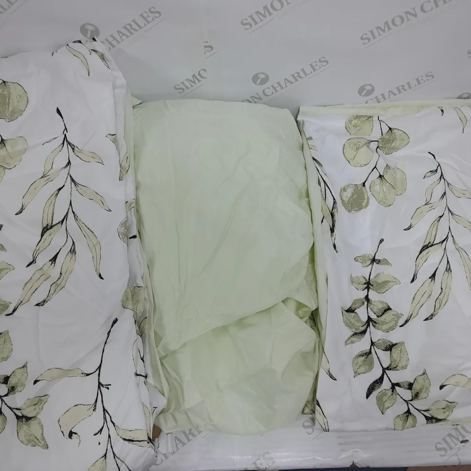 DOUBLE DUVET SET LIME GREEN LEAF PRINT 