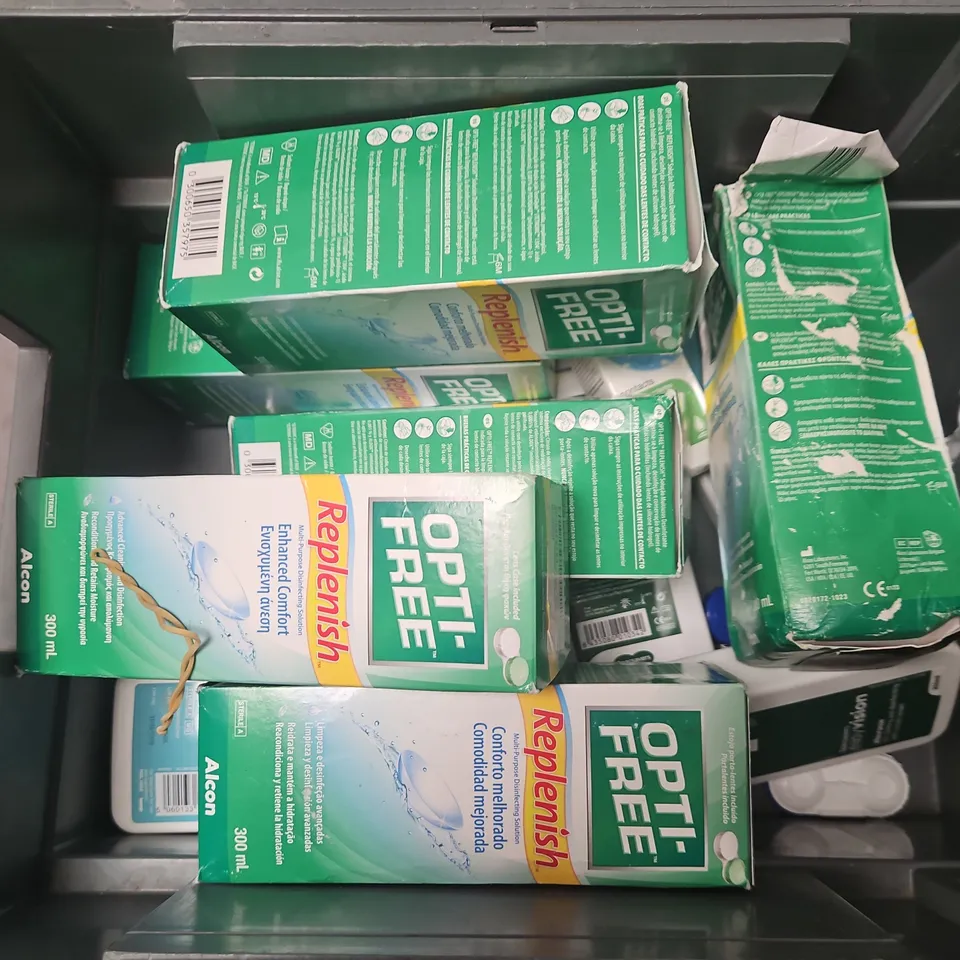 APPROXIMATELY 12 ASSORTED CONTACT LENS SOLUTIONS TO INCLUDE SPECSAVERS EASYVISION, OPTI-FREE REPLENISH, BLINK EYE DROPS, ETC - COLLECTION ONLY