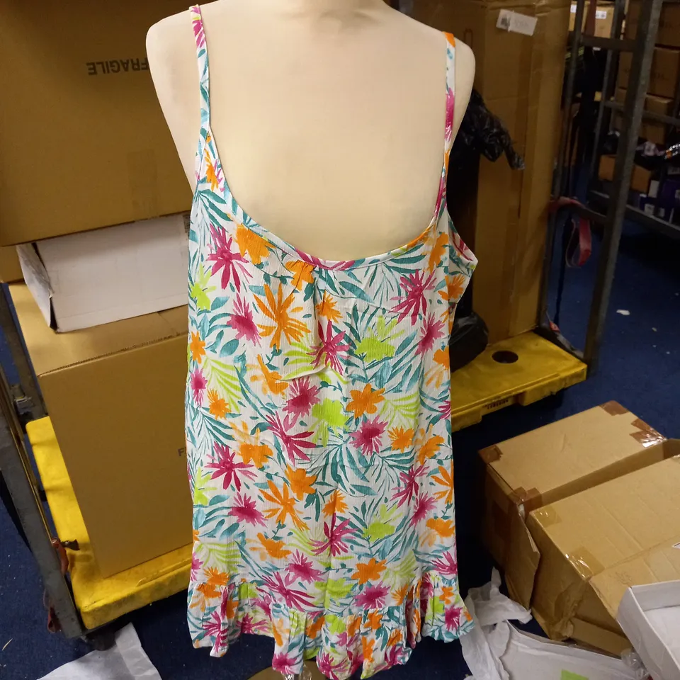 CRINKLE FLORAL NIGHTIE SIZE 20/22