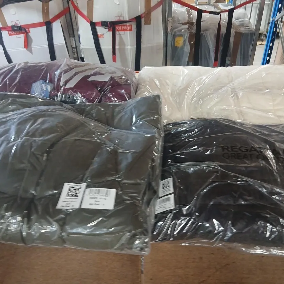 APPROXIMATELY 13 ITEMS OF ASSORTED BRAND NEW REGATTA CLOTHING AND ACCESSORIES