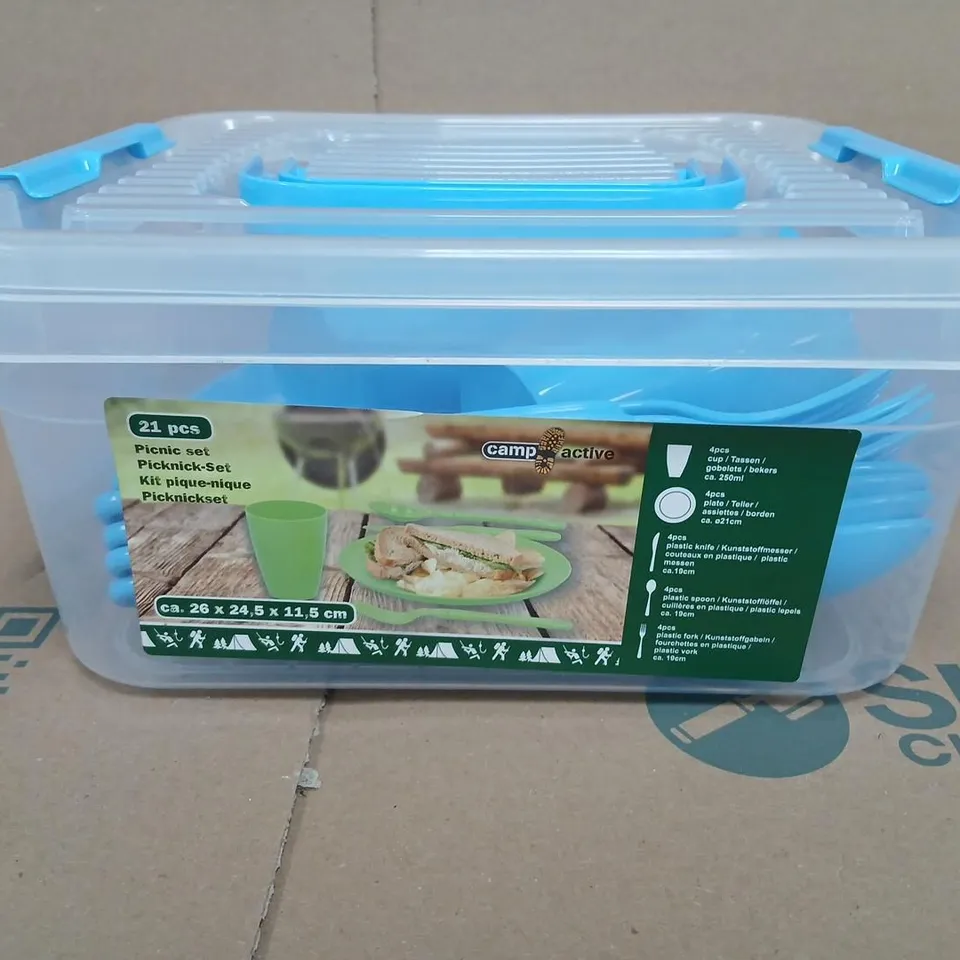 CAMP ACTIVE 21-PIECE PICNIC SET – BLUE PLASTIC TABLEWARE IN CARRY CASE