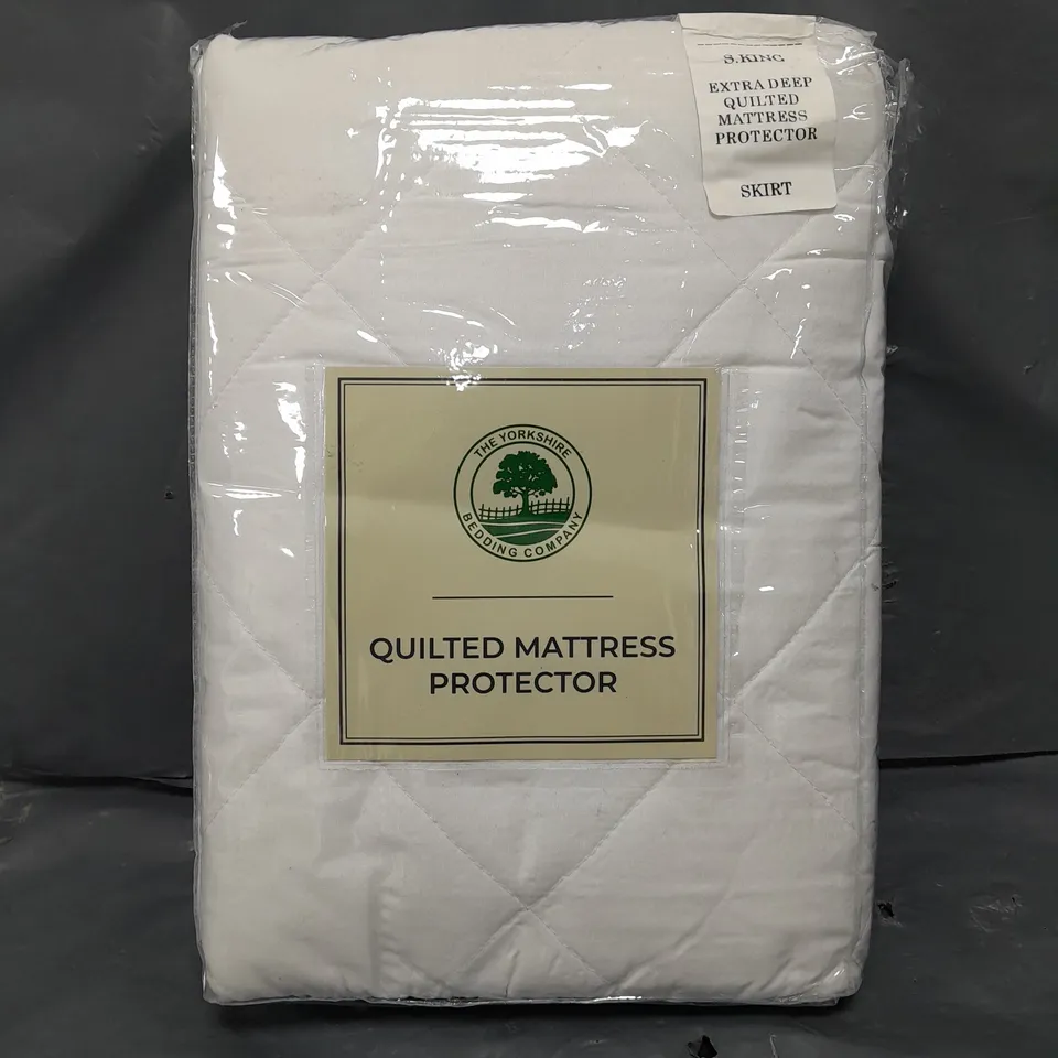 QUILTED MATTRESS PROTECTOR - SUPER KING