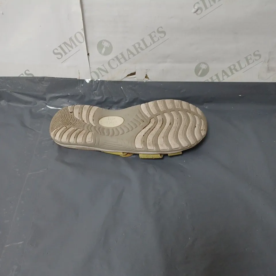 FREE SPIRIT LADIES SANDALS GREEN SIZE 5