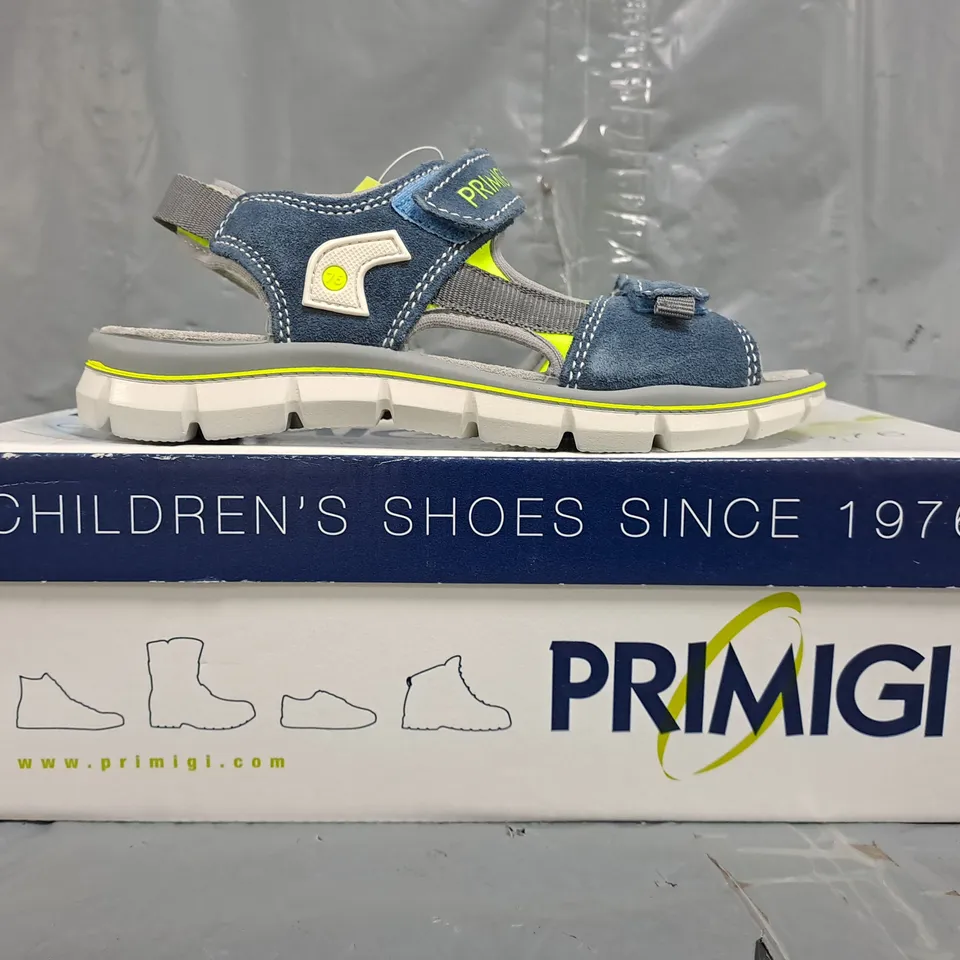 BOXED PAIR OF PRIMIGI OPEN TOE CHILDREN'S SANDALS IN BLUE/GREEN SIZE EU 34