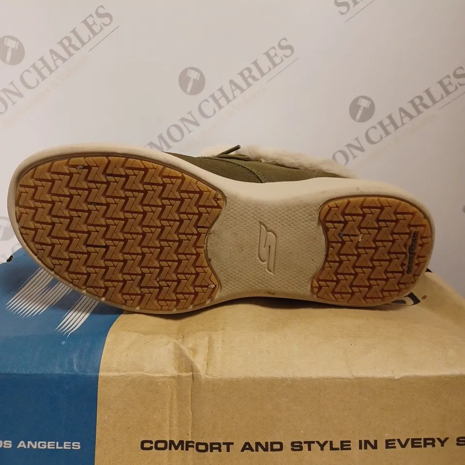 BOXED SKECHERS GO WALK STABILITY SUEDE BOOTS, OLIVE - SIZE 4 