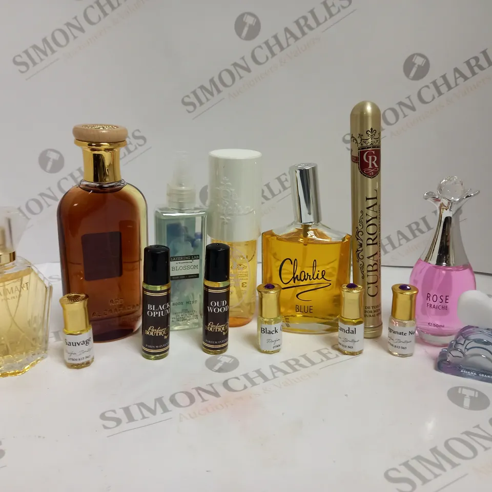APPROXIMATELY 20 ASSORTED UNBOXED FRAGRANCES TO INCLUDE; ARIANA GRANDE, CHARLIE, CUBA ROYAL, ARD ALZAAFARAN, ROSE FRAICHE AND BRAZILIAN CRUSH