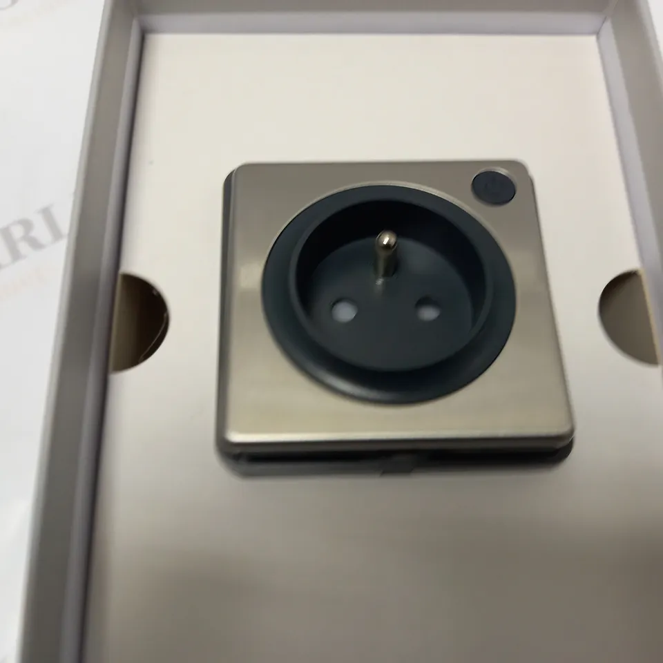 BOXED LIGHTWAVE SMART SOCKET