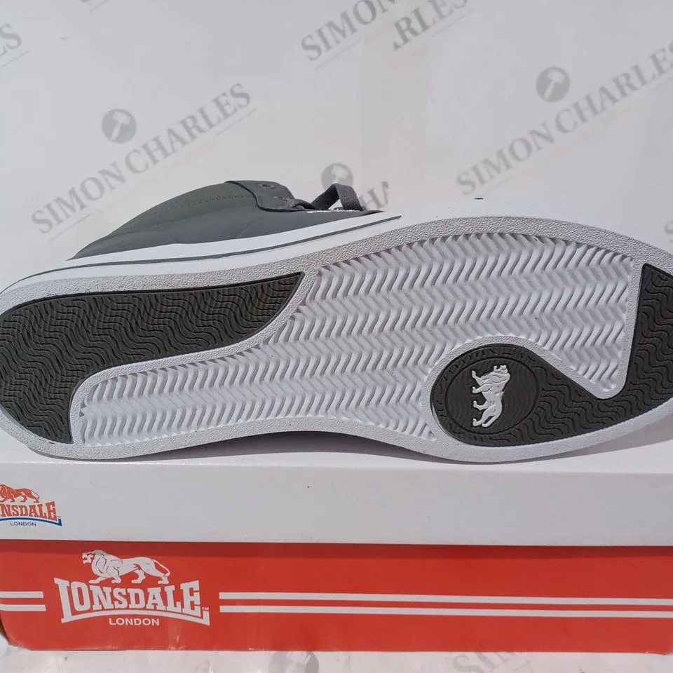 BOXED LONSDALE CANONS MENS TRAINERS - SIZE 10