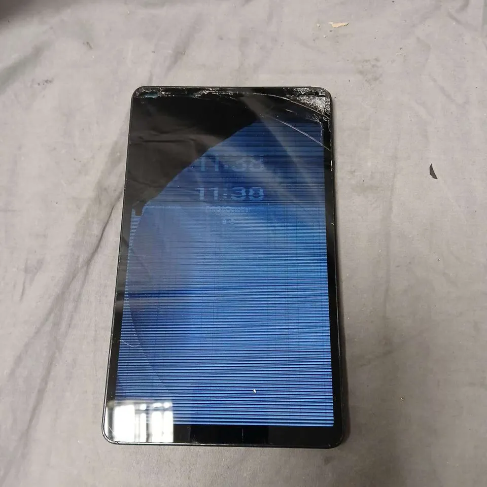 SAMSUNG TABLET – BLACK, CRACKED UNRESPONSIVE SCREEN