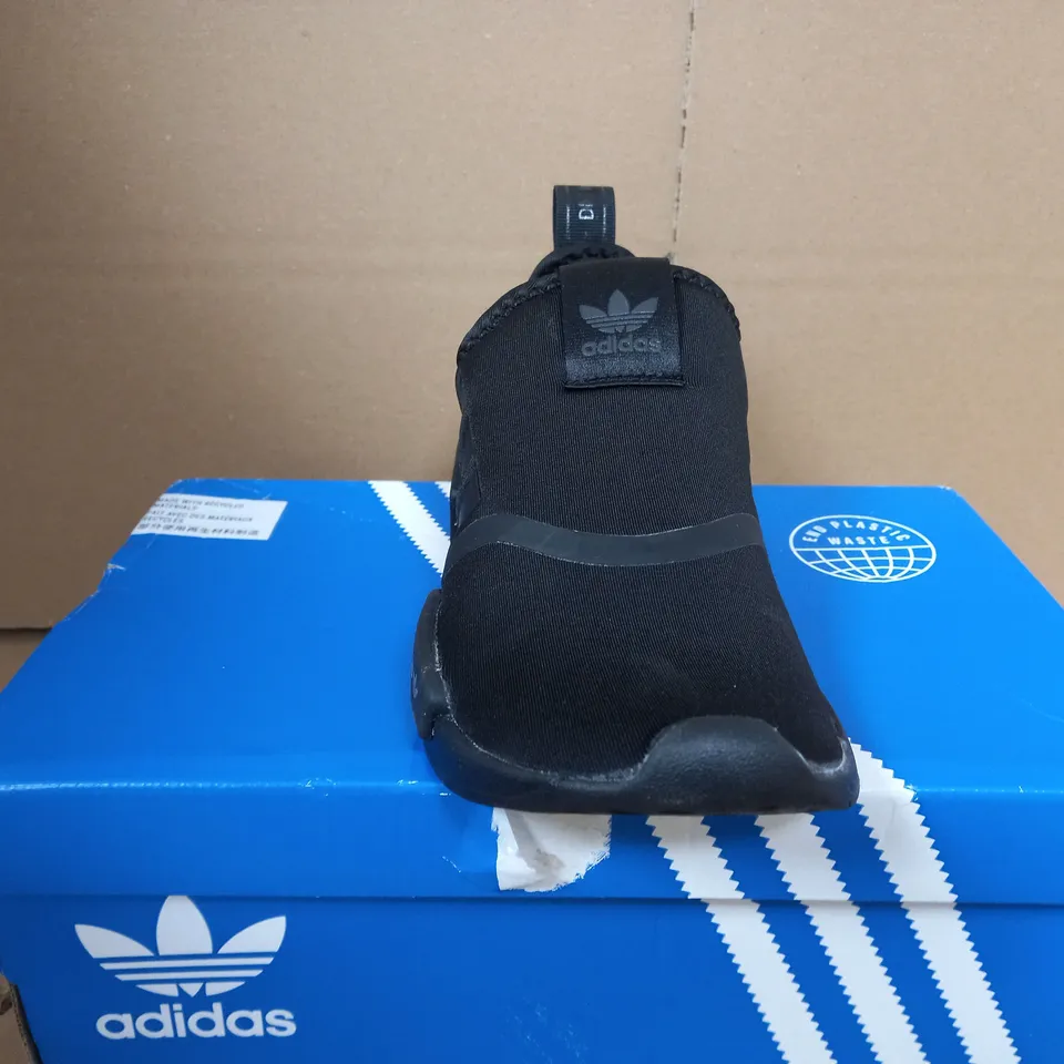 ADIDAS UNISEX 360 MND TRAINERS IN BLACK - KIDS 13